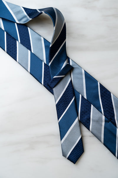 AT053BU Light Blue Stripe Tie